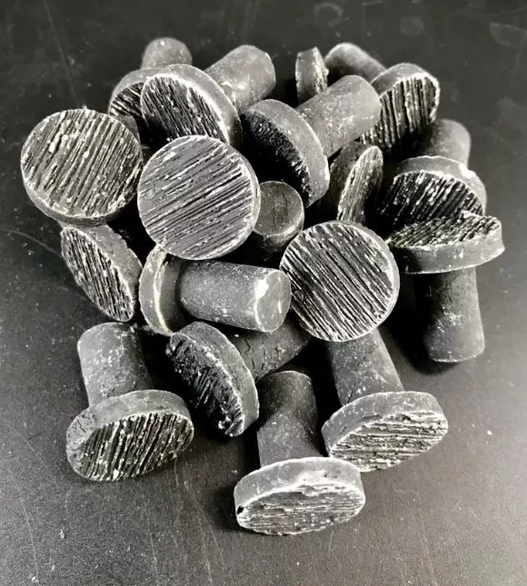 aquarocks-black-ceramic-frag-plugs-20-pack Aquarocks BLACK ceramic frag plugs 20 pack