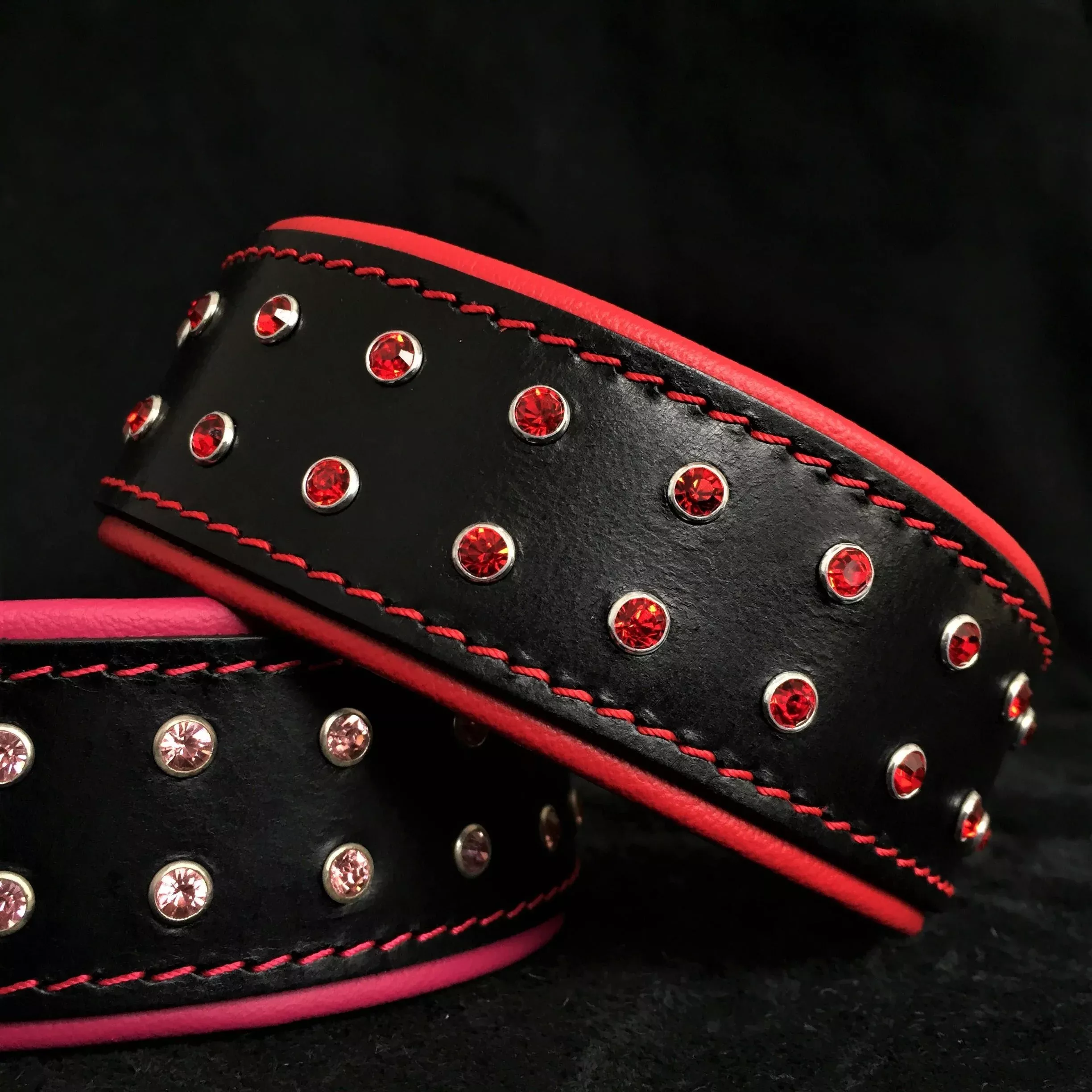 diamond-collar ''Diamond'' collar