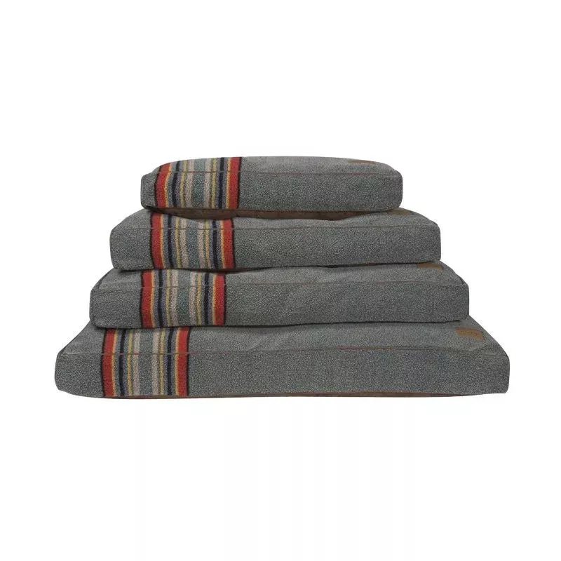 pendleton-yakima-green-pet-bed Pendleton Yakima Green Pet Bed
