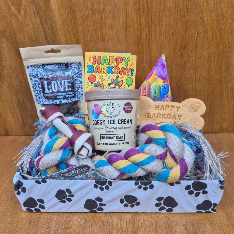 tail-waggin-birthday-box-medium-sized-dogs-1020kg Tail-Waggin Birthday Box for Medium Sized Dogs (1020kg)