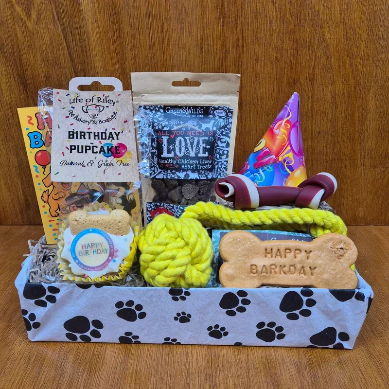 tail-waggin-birthday-box-small-dogs-510kg Tail-Waggin Birthday Box for Small Dogs (510kg)